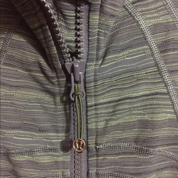 Lululemon define jacket medium - Picture 2 of 8
